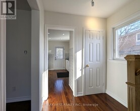 1239 Nigel Rd in Mississauga, ON - Building Photo - Building Photo
