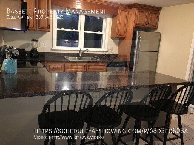 16 Postman Hwy in North Haven, CT - Building Photo - Building Photo