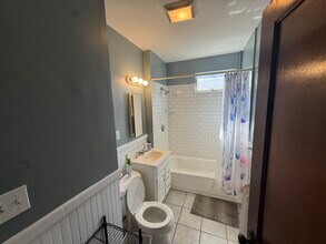 61 Frederick Ave in Medford, MA - Foto de edificio - Building Photo