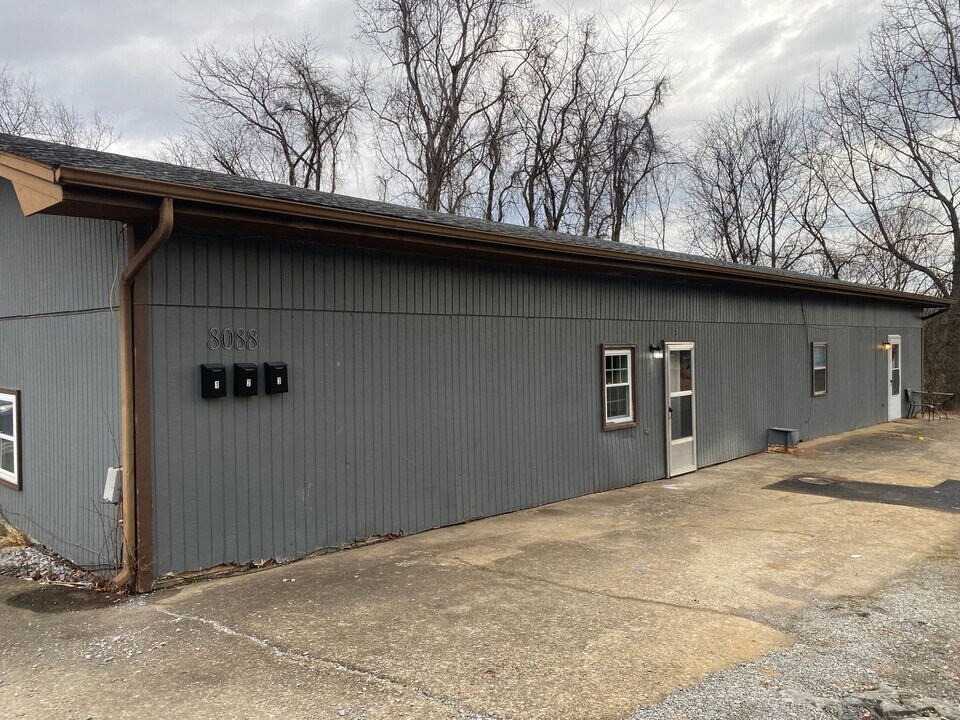 8088 Blue Springs Pkwy in Mosheim, TN - Building Photo