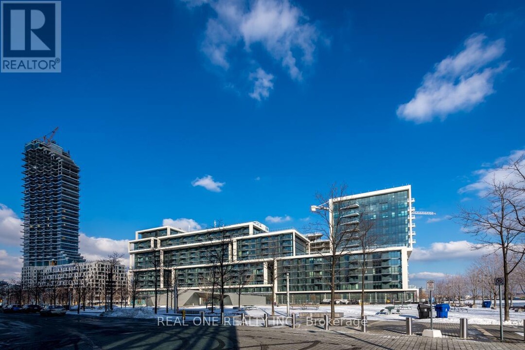 15-915 Merchants' Wharf in Toronto, ON - Building Photo