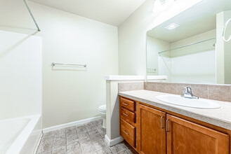4032 Aden Pl NE in Salem, OR - Building Photo - Building Photo