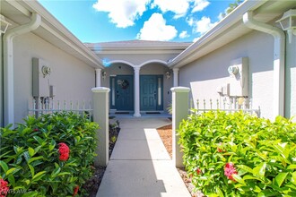 6206 Mandalay Cir in Naples, FL - Building Photo - Building Photo