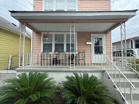 204 Fishburne St in Charleston, SC - Building Photo