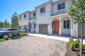 20876 NW 9th Path in Miami Gardens, FL - Building Photo - Building Photo