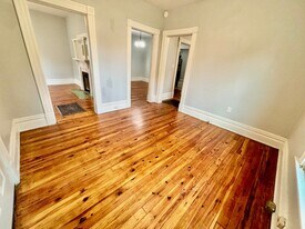 712 Vine St in Paris, KY - Building Photo