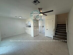 1026 Rambling Oaks Dr in Norman, OK - Building Photo - Building Photo