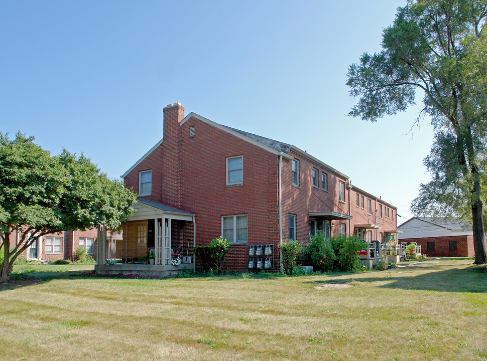 1692-1702 Northwest Blvd in Columbus, OH - Building Photo