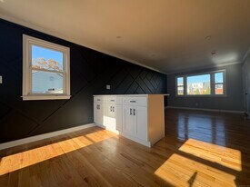 56 Victor St in East Haven, CT - Building Photo