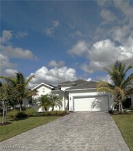 13533 Blue Bay Cir in Ft. Myers, FL - Building Photo - Building Photo
