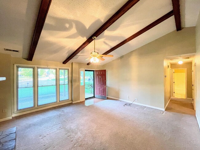 104 Shaverlee Ct in Meridianville, AL - Building Photo - Building Photo