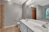 718 3rd St NE photo'