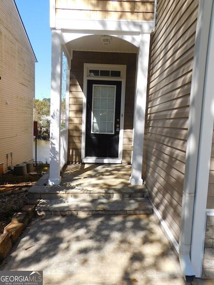 566 Pond Lillies Rd SE in Lawrenceville, GA - Building Photo - Building Photo