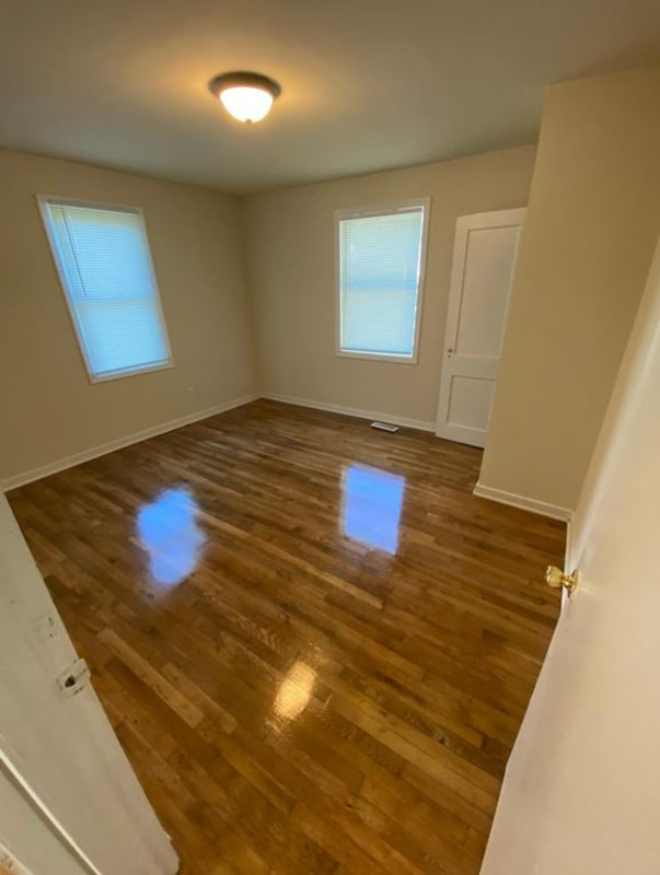 property at 3915 E Chatham Dr