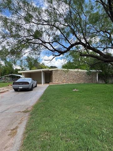 1057 Westridge Dr in Abilene, TX - Building Photo