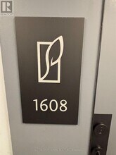 4130 Parkside Village Dr in Mississauga, ON - Building Photo - Building Photo