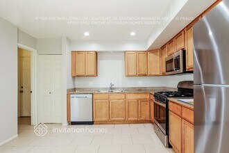 3534 W Mercer Ln in Phoenix, AZ - Foto de edificio - Building Photo