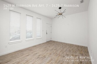 1429 W Harrison Ave in Alton, TX - Foto de edificio - Building Photo