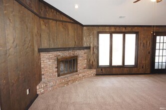 7231 Elmbrook Dr in Fort Wayne, IN - Building Photo - Building Photo