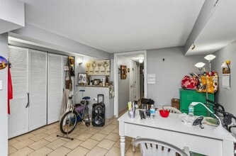 3508 W Diversey Ave, Unit Garden in Chicago, IL - Building Photo - Building Photo