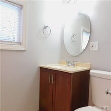 405 Cypress St in Liverpool, NY - Building Photo - Building Photo