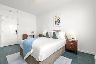 1700 Alton Rd in Miami Beach, FL - Foto de edificio - Building Photo