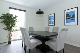 4027 N Broadway-Unit -601 in Chicago, IL - Building Photo - Building Photo