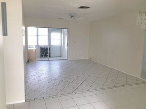 2625 Emory Dr W-Unit -F in West Palm Beach, FL - Building Photo - Building Photo