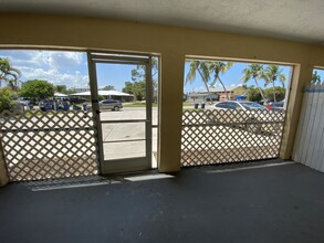 11410 Char Ann Dr in Ft. Myers, FL - Building Photo - Interior Photo