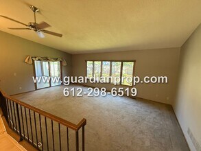 1809 Bielenberg Dr in Woodbury, MN - Building Photo - Building Photo