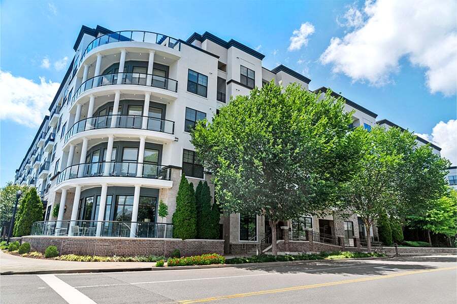 2700 Charlotte Ave Apartments in Nashville, TN - Building Photo
