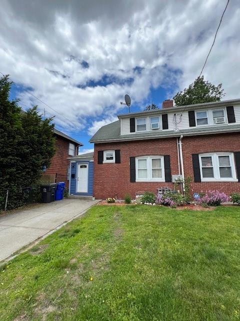 166 Roger Williams Ave in East Providence, RI - Building Photo