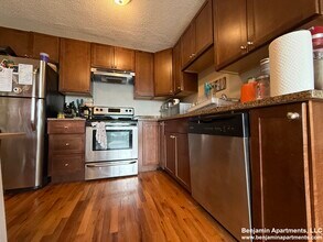 226 Parker Hill Ave, Unit 10 in Boston, MA - Building Photo - Building Photo