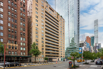 300 East 57th Street in New York, NY - Building Photo - Building Photo