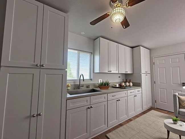 38369 16th St E in Palmdale, CA - Building Photo - Building Photo
