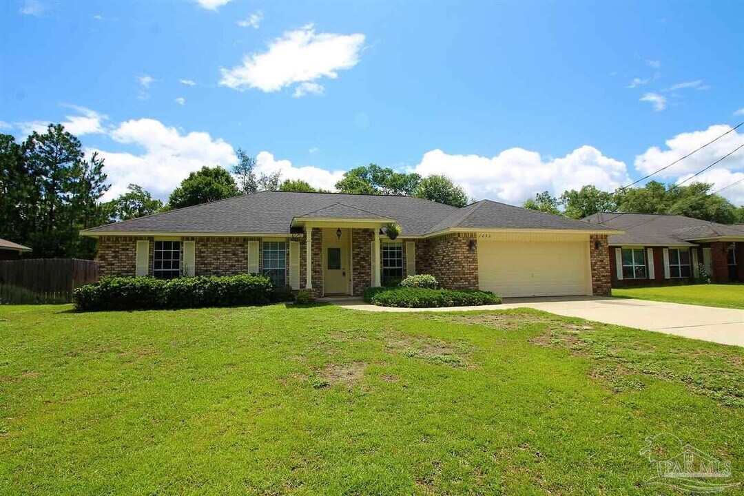 1090 Joaquin Rd in Pensacola, FL - Building Photo