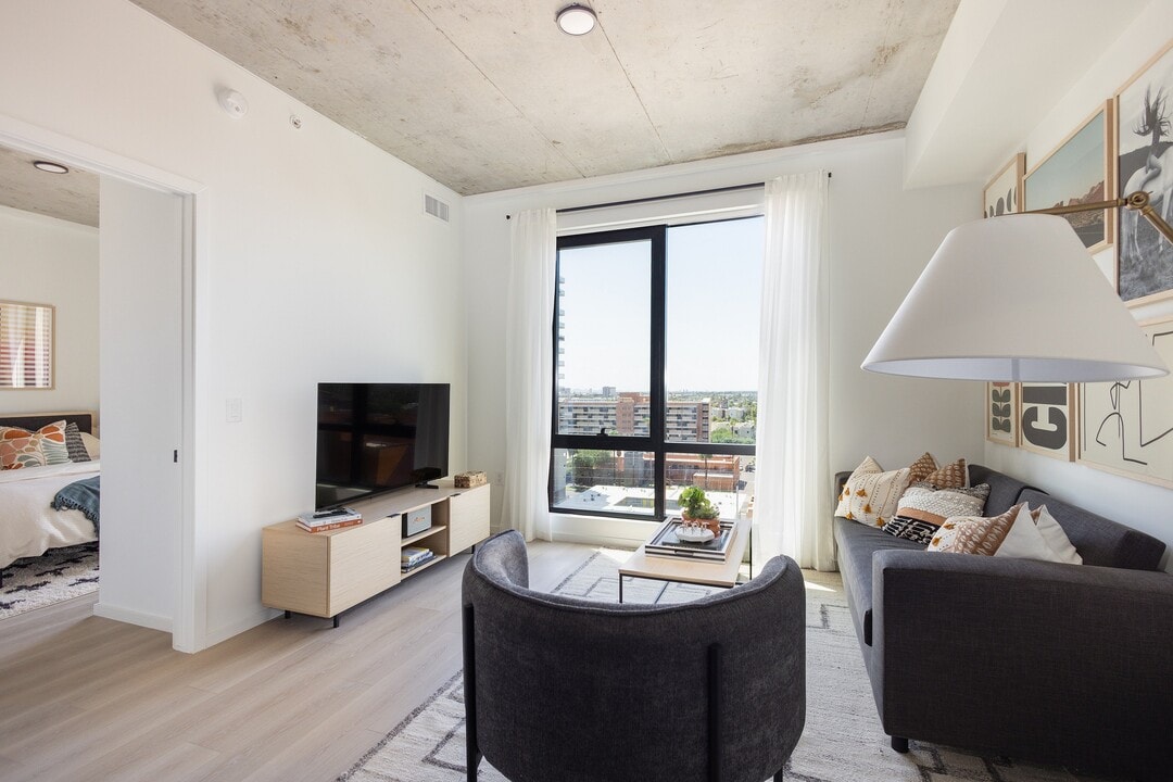 Rosie in Phoenix, AZ - Building Photo