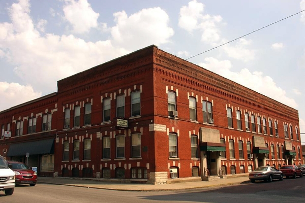 Cecelian Apartments in Marion, IN - Building Photo