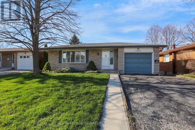 property at 1506 Queen's Blvd