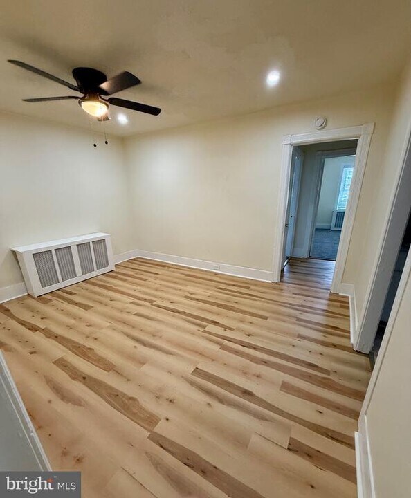 12 E Lancaster Ave in Paoli, PA - Building Photo