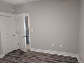 1657 Mayhew St in Tallahassee, FL - Foto de edificio - Building Photo