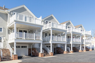 30 Main St in Avon By The Sea, NJ - Foto de edificio - Building Photo