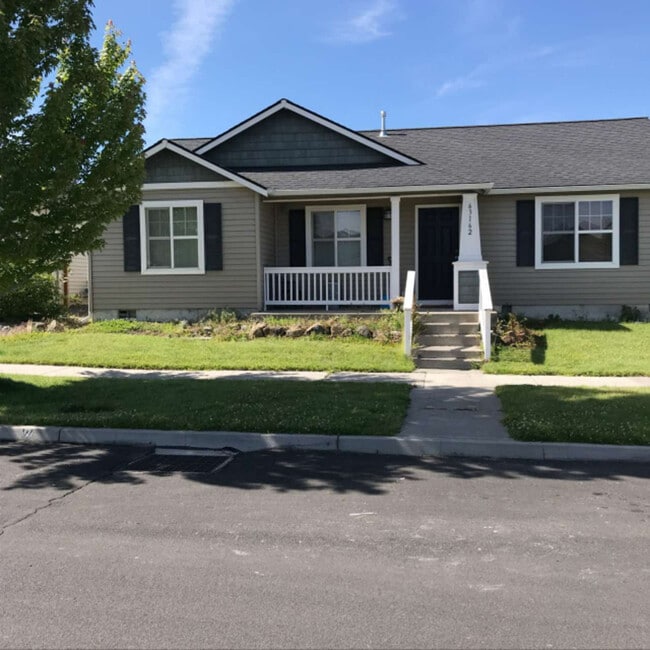 property at 63162 de Haviland St