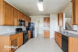 4722 Shale Dr in Baytown, TX - Building Photo - Building Photo
