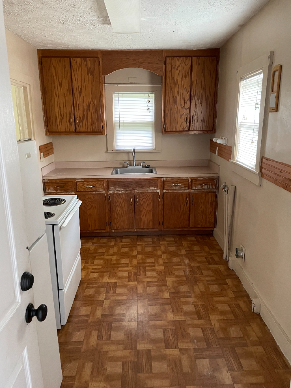 421 N State St, Unit B in Greenfield, IN - Building Photo - Building Photo