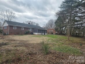 158 Crestview St in Rutherfordton, NC - Building Photo - Building Photo