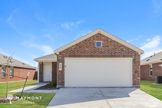 property at 925 Birkdale Dr