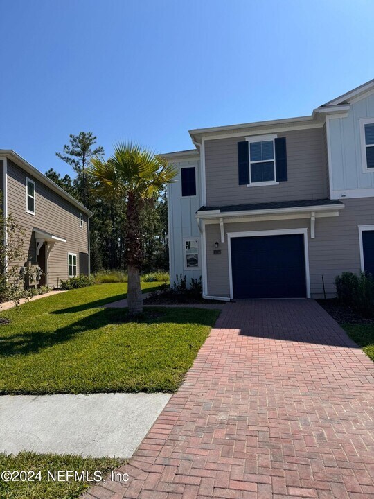 318 Belfort Ct in St. Augustine, FL - Foto de edificio