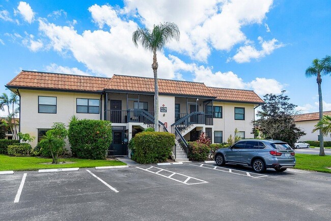 7178 Golf Colony Ct in Greenacres, FL - Foto de edificio - Building Photo