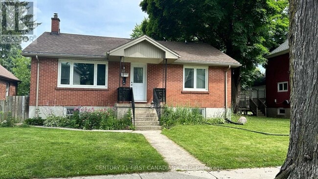 property at 454 Salisbury St